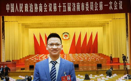 市政協(xié)委員古欣：建設(shè)政府自持高標準輕生產(chǎn)廠房，讓企業(yè)安“家”市區(qū)